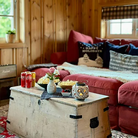 Dom wakacyjny Family-friendly Mountain At