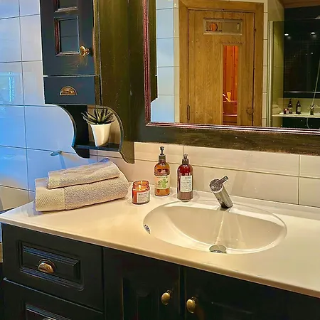 Family-friendly Mountain At Dom wakacyjny *